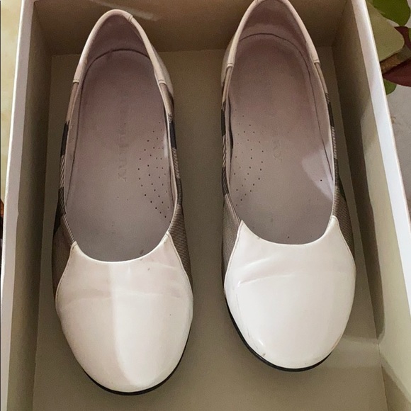 Burberry Other - White Kids Burberry Flats 35